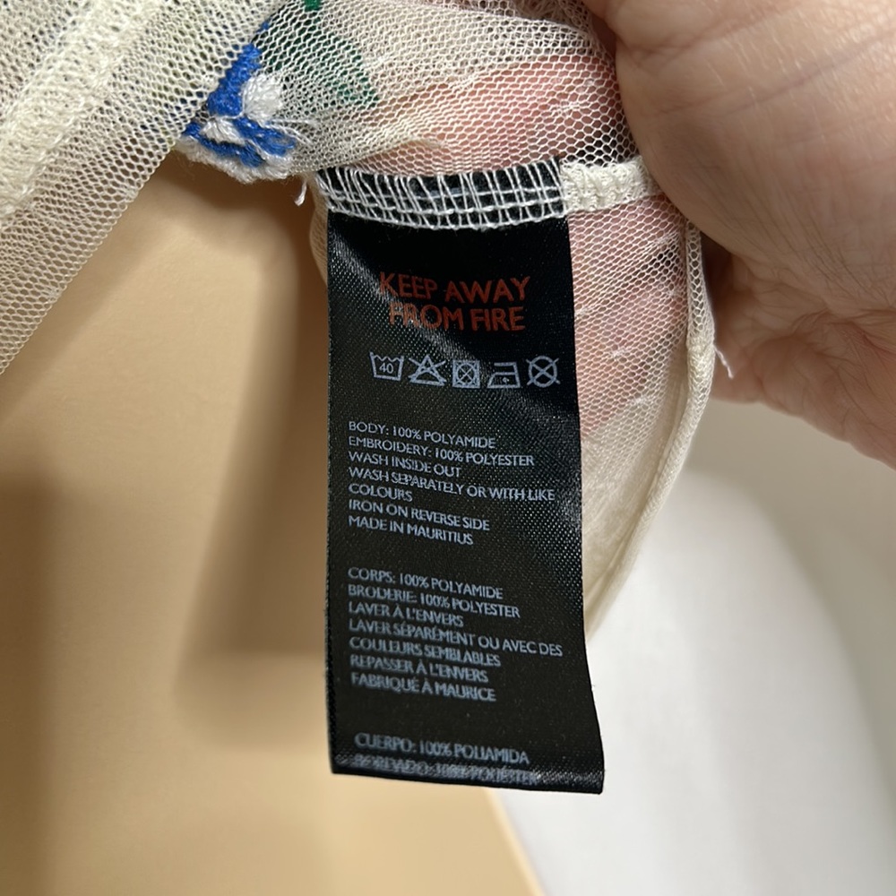 Urban Outfitters mesh floral embroidered crop top - Picture 2 of 5